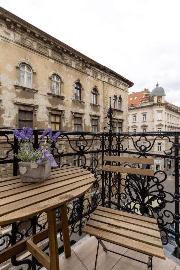 Csengery Deluxe Home With Balcony Budapest Exterior photo